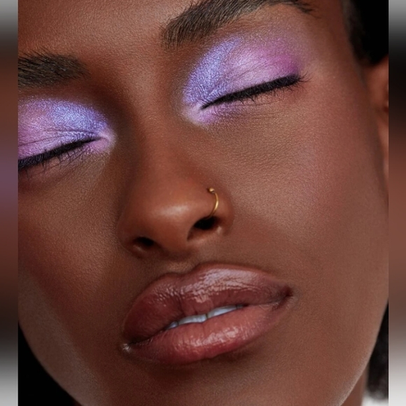 Rhapsody Eyeshadow Palette. - Picture 4 of 8